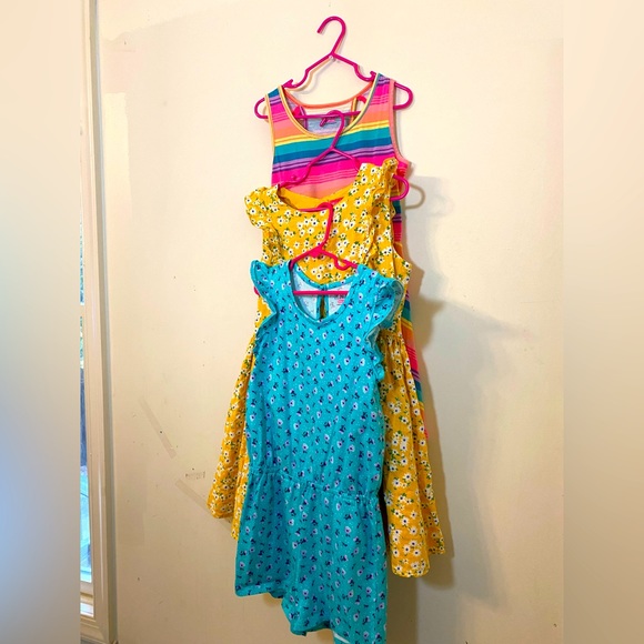 GIRL’S DRESS BUNDLE - Picture 10 of 10